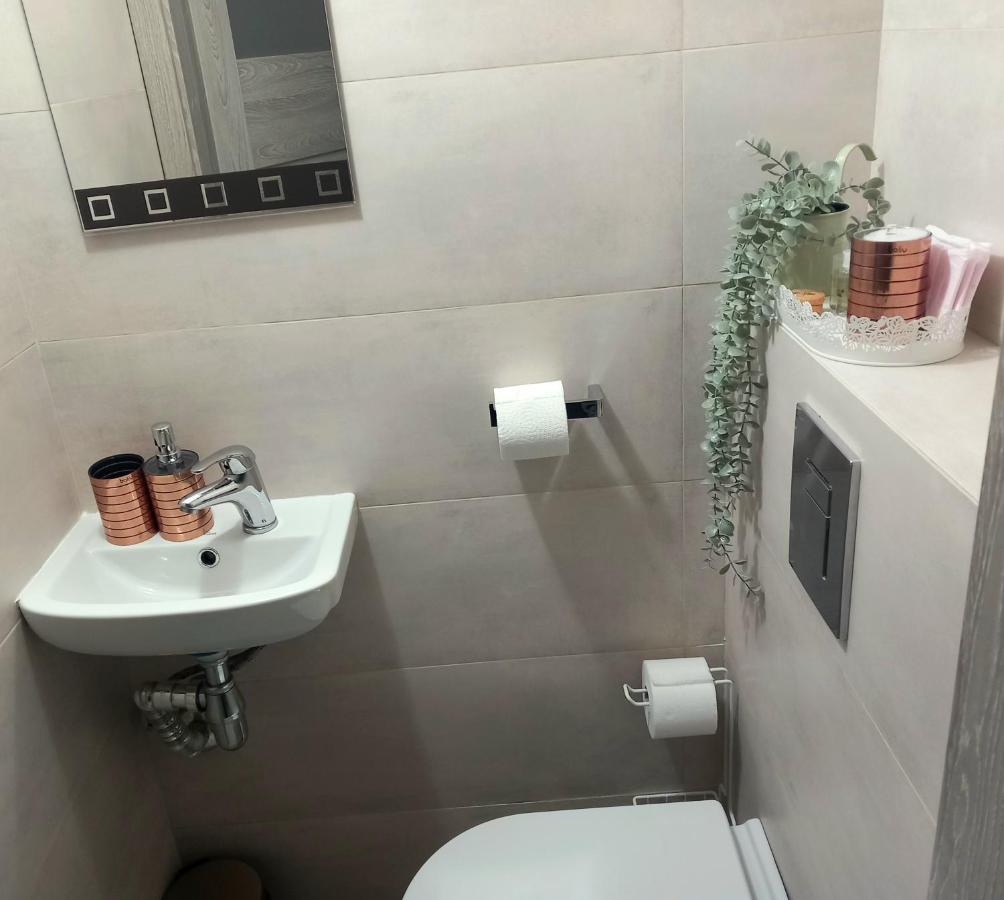 Hola Apartamenty Piotrkowska Łódź Dış mekan fotoğraf