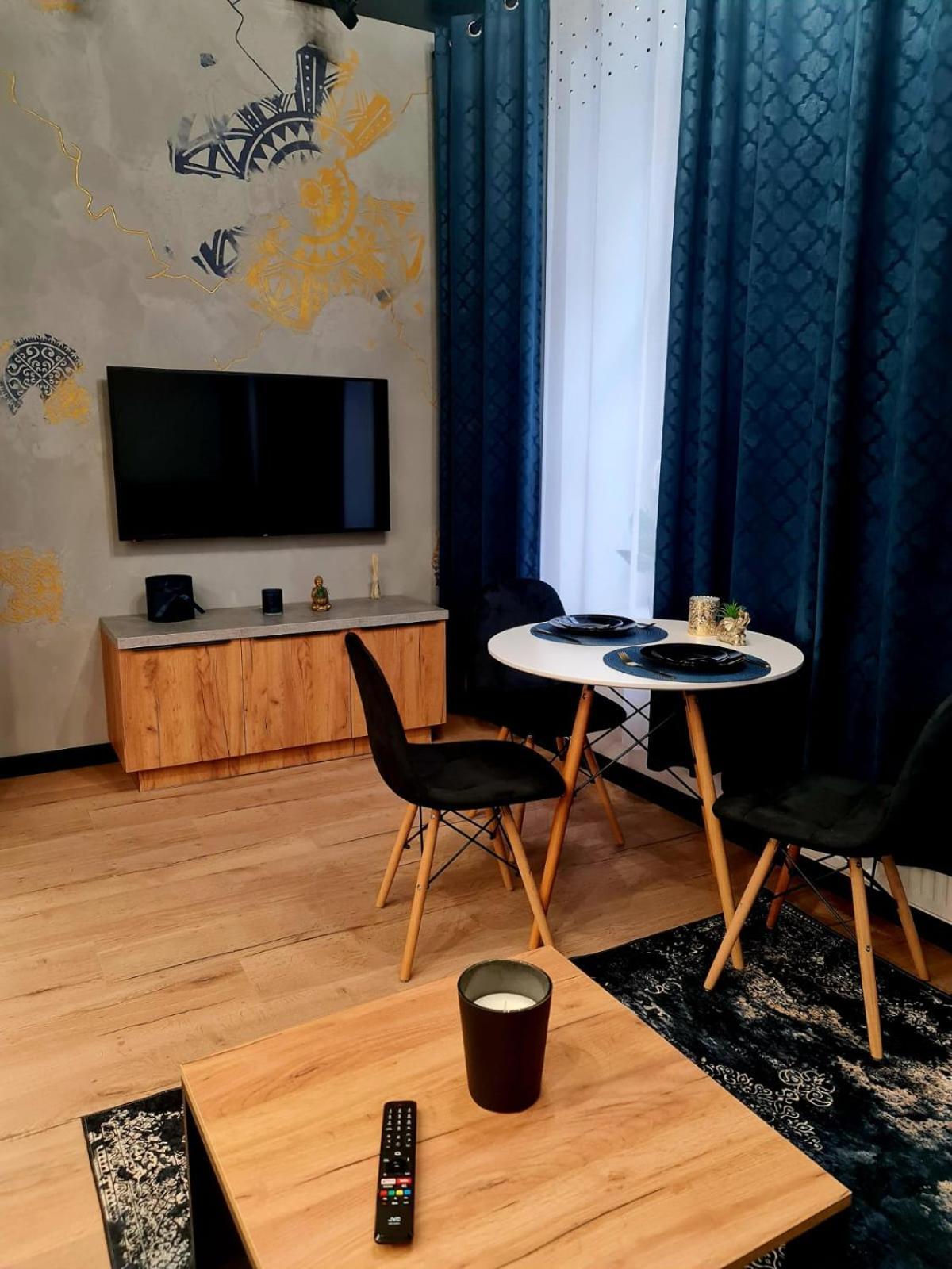 Hola Apartamenty Piotrkowska Łódź Dış mekan fotoğraf